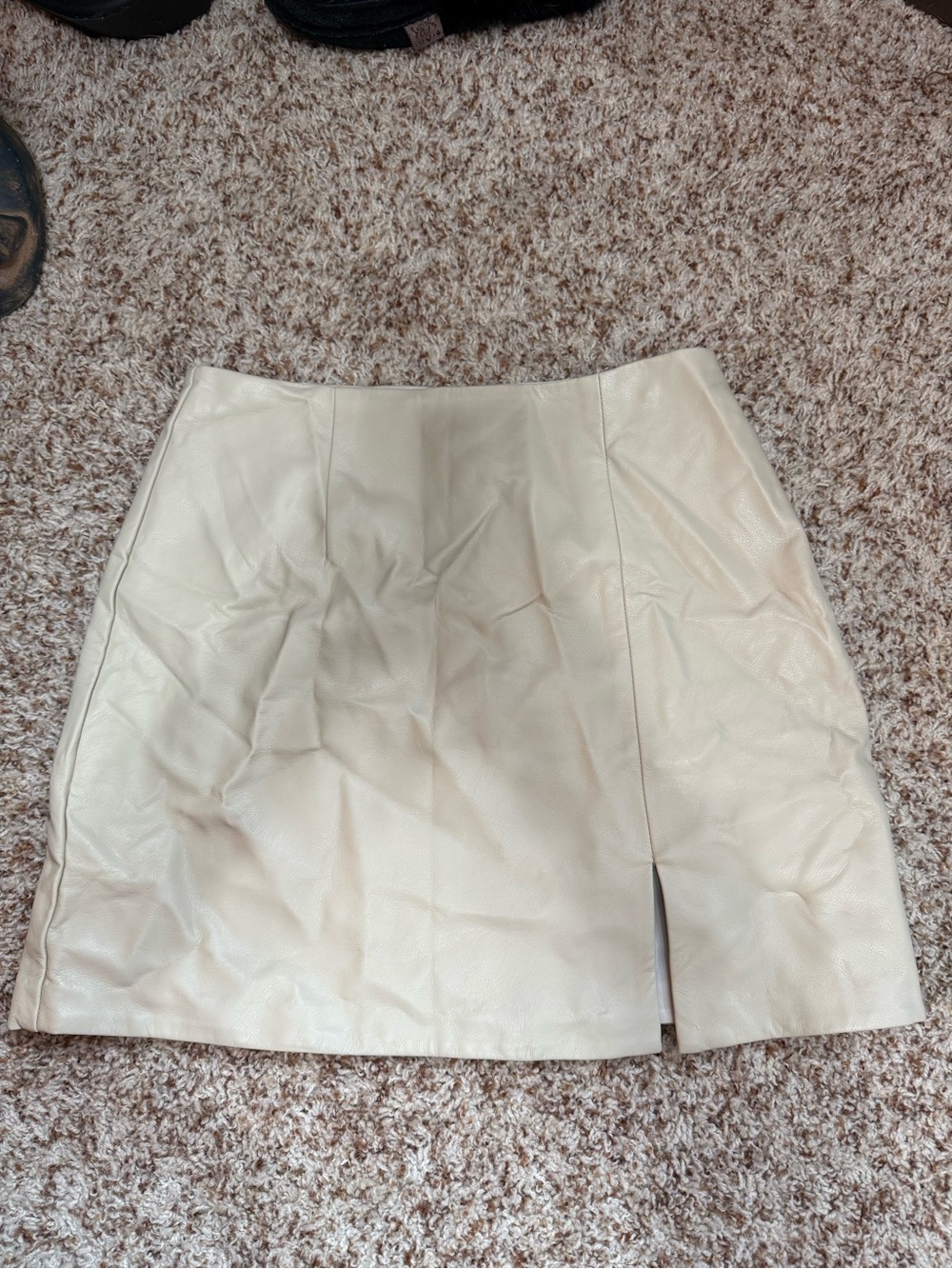 Oak and Fort Faux Leather Mini Skirt with Front Slit